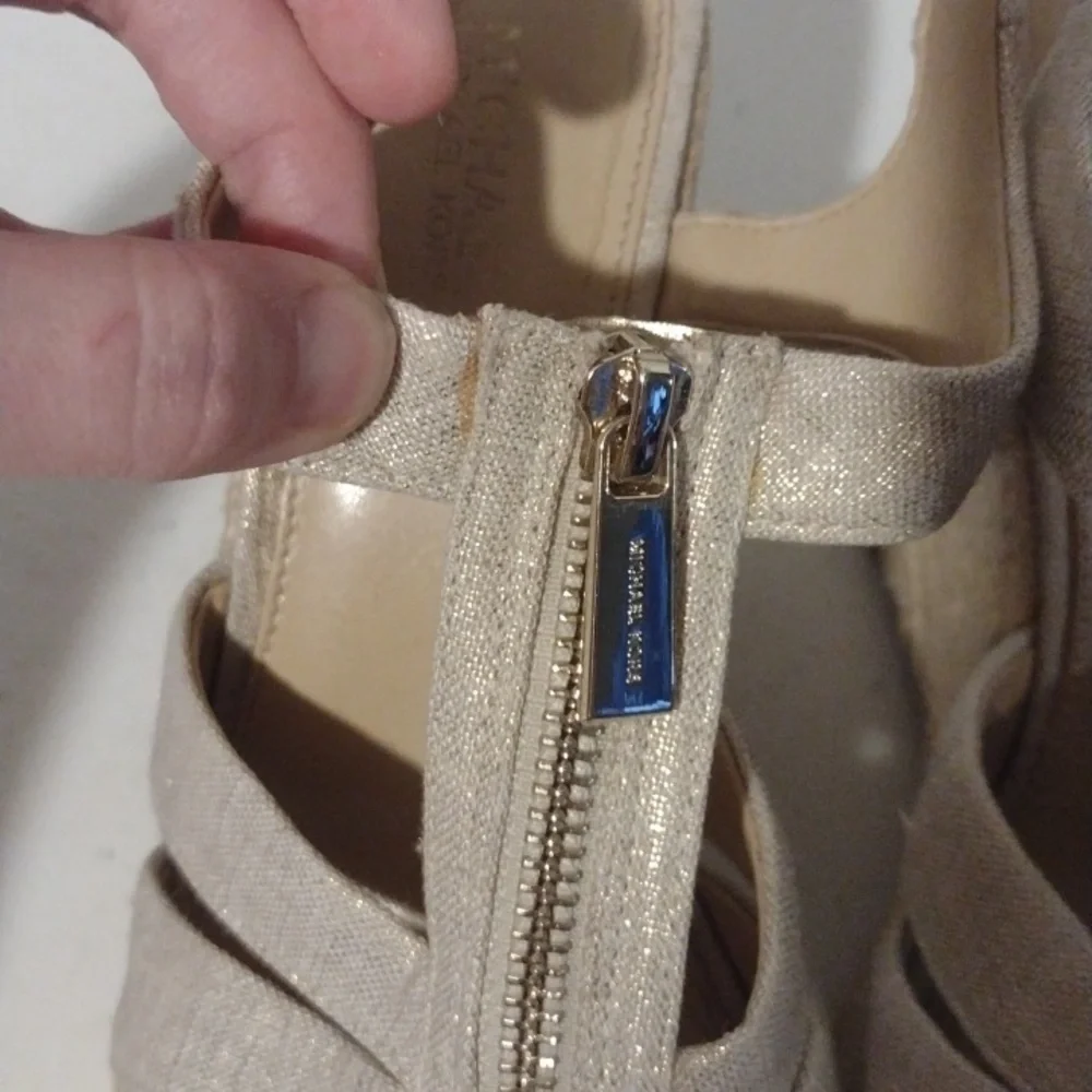 Michael Michael KorsBerkley Wedge Sandals size 6m